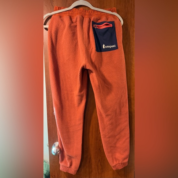 Cotopaxi women’s fleece joggers - Picture 2 of 6